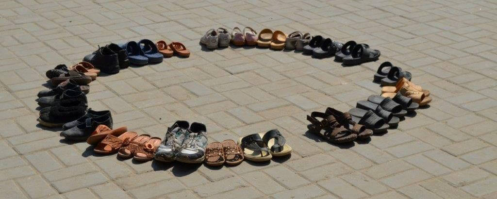 Circle of shoes