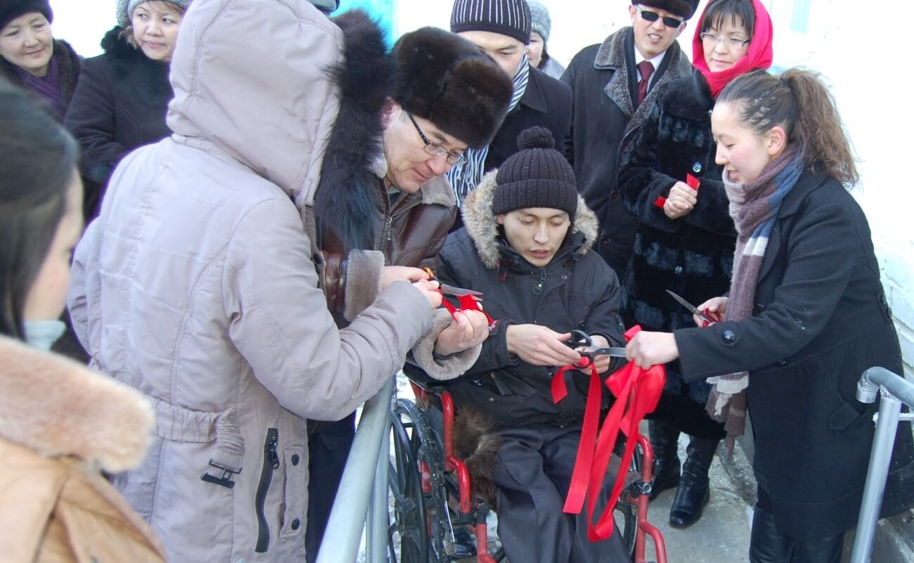 wheelchair-accessible ramps to Naryn